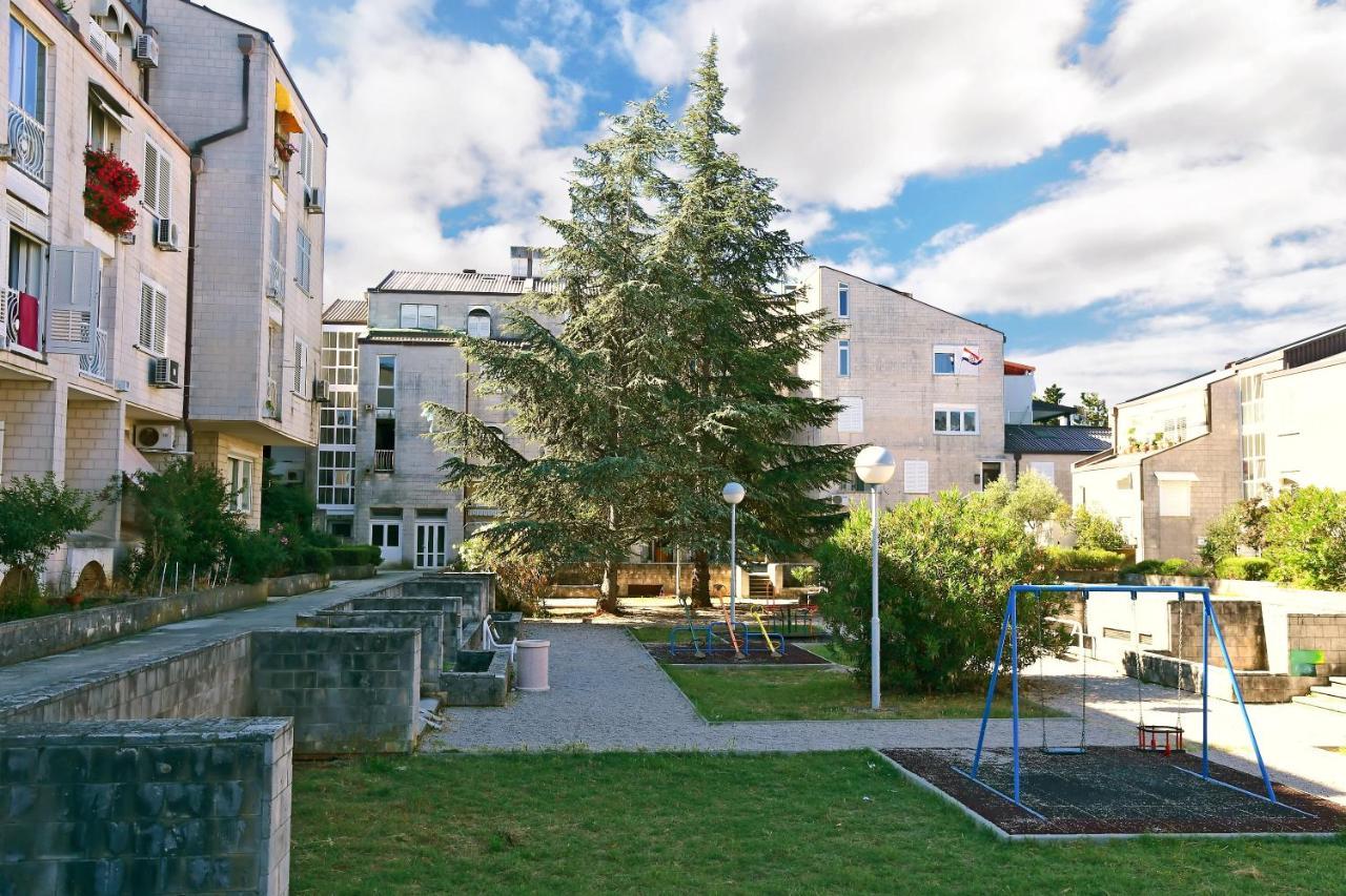 Next Door Apartment Maro & Ivan Njivice Exterior photo